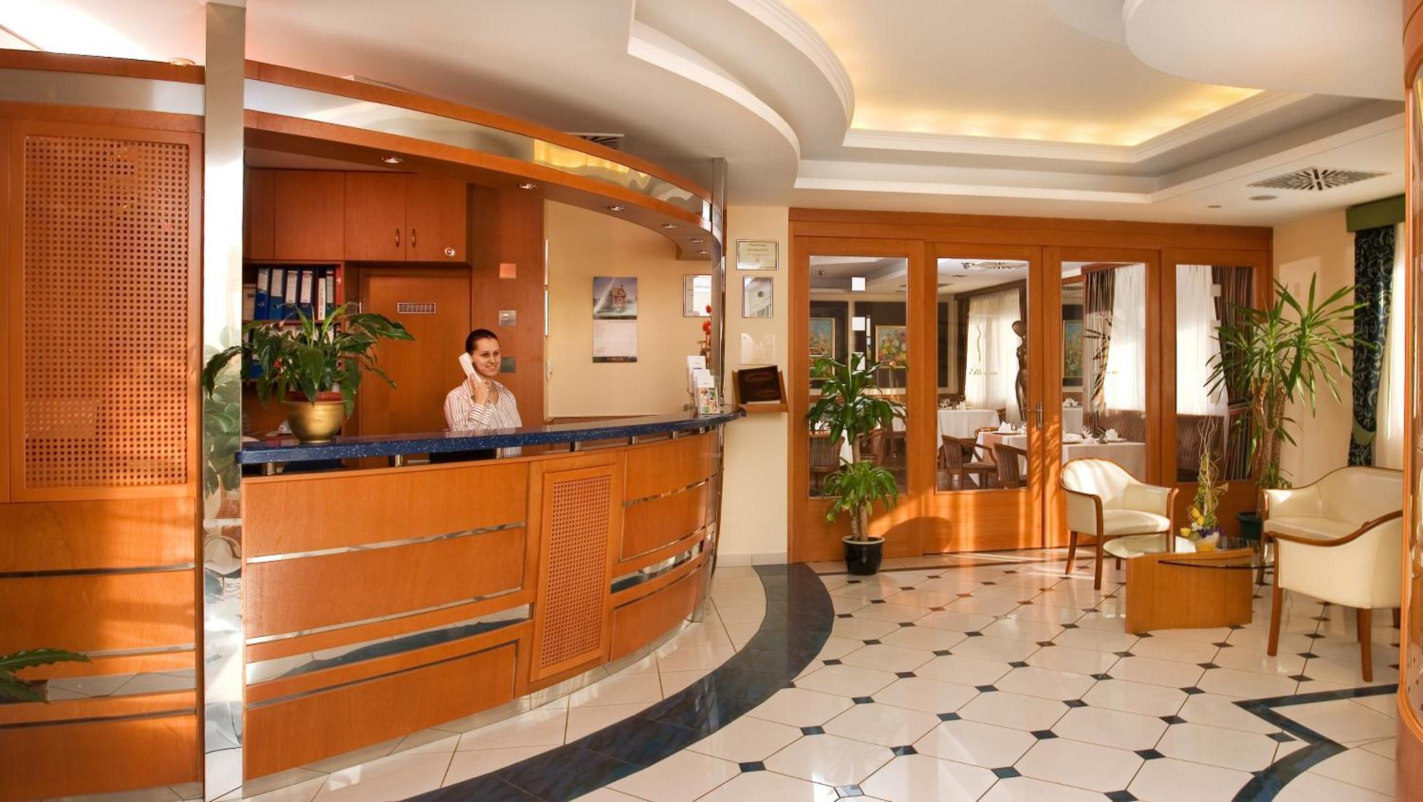 Hotel Kalvaria Superior Ráb Exteriér fotografie