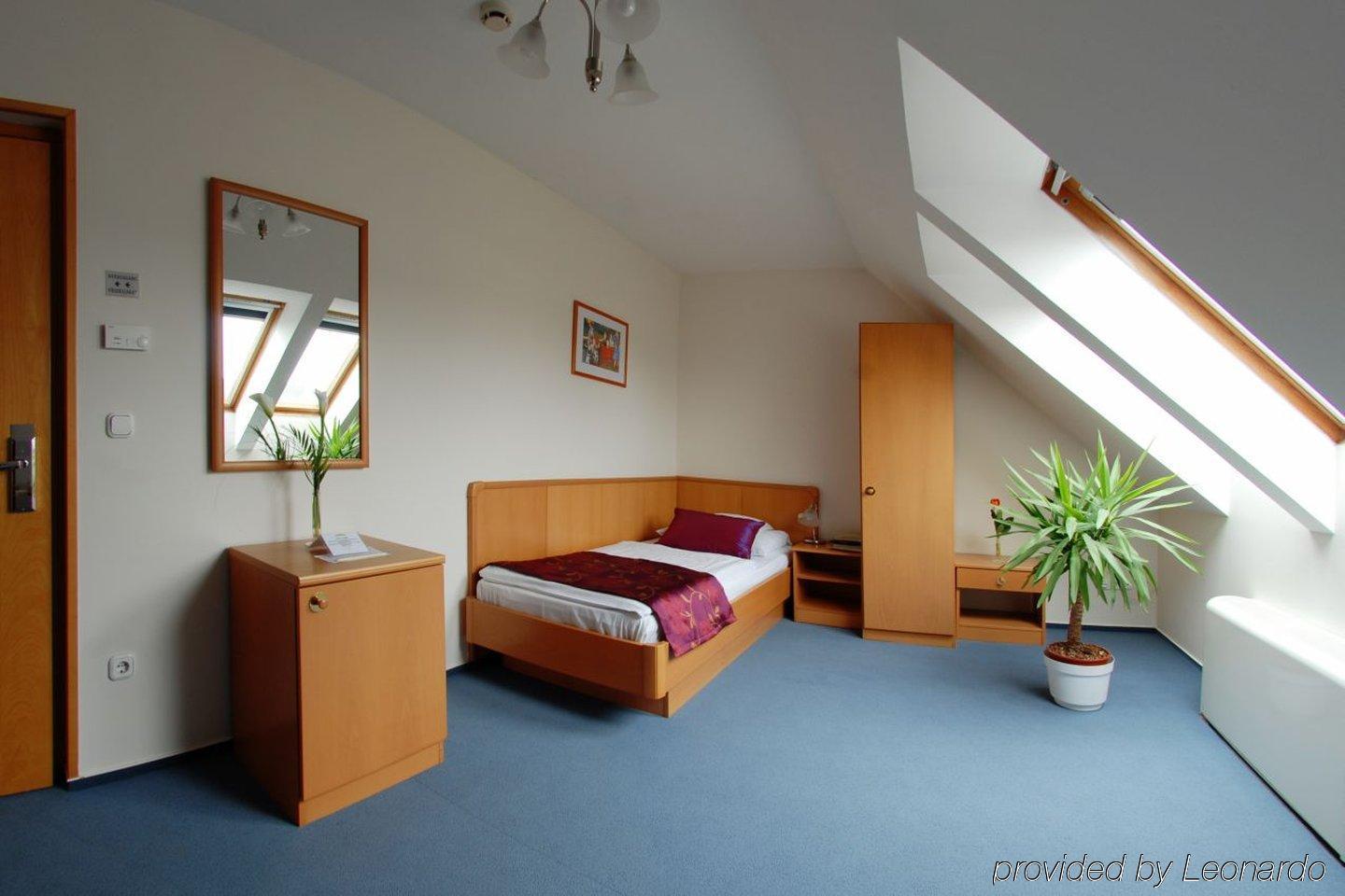 Hotel Kalvaria Superior Ráb Pokoj fotografie