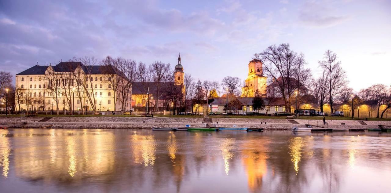 Hotel Kalvaria Superior Ráb Exteriér fotografie