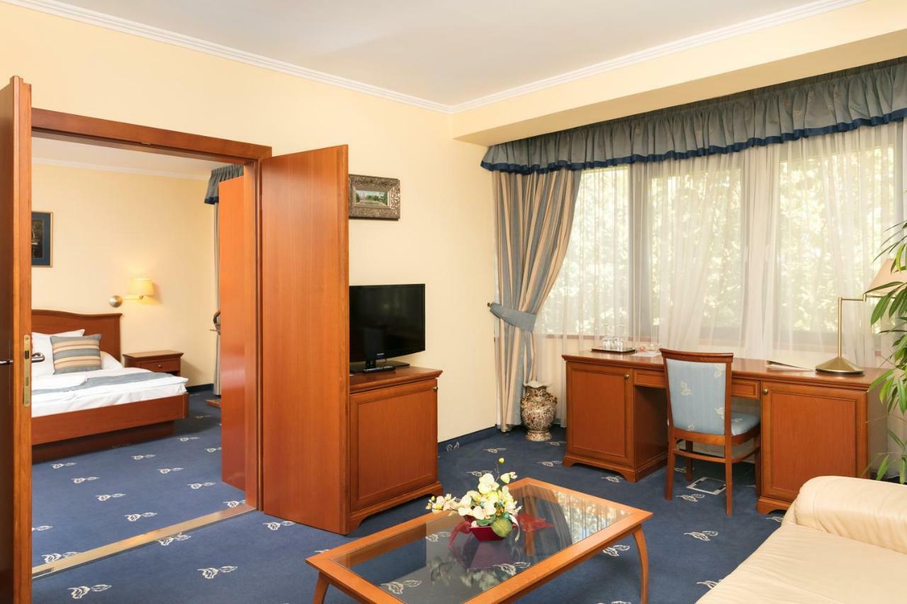 Hotel Kalvaria Superior Ráb Exteriér fotografie