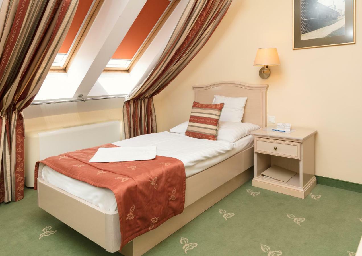 Hotel Kalvaria Superior Ráb Exteriér fotografie